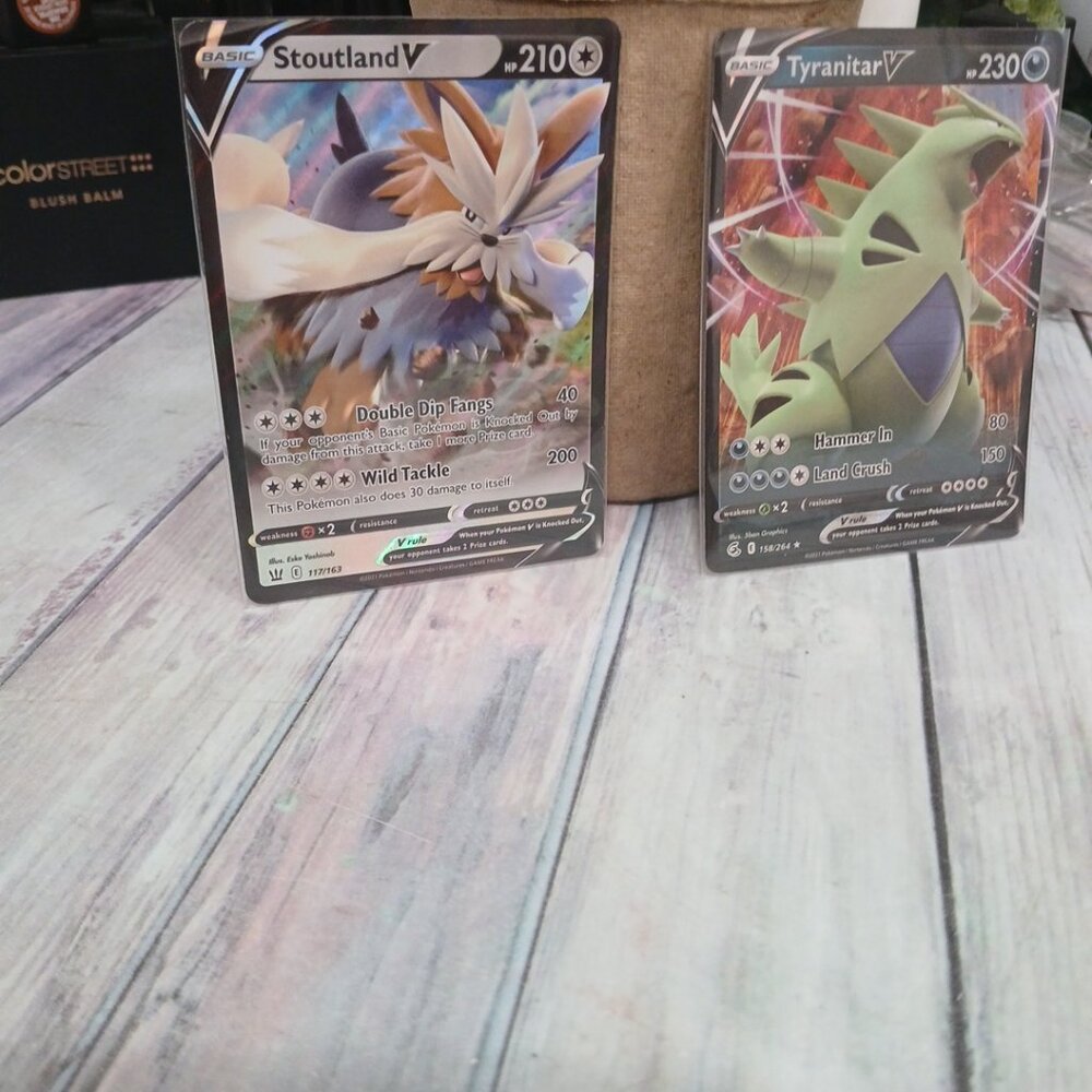 Pokemon Card V bundle - Picture 4 of 4